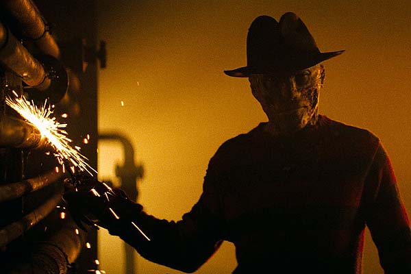 Freddy - Les griffes de la nuit (2010)