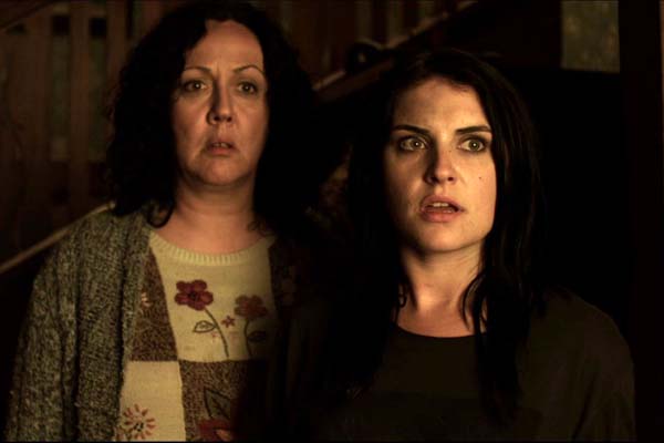 Housebound (2014)