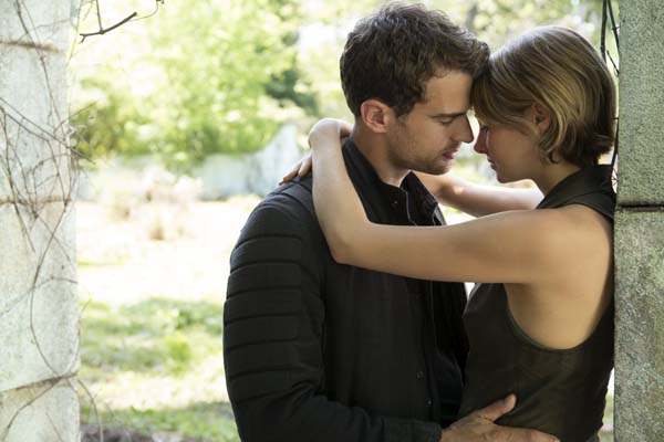 Divergente 3: Au-delà du mur (2016)