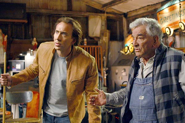 Nicolas Cage et Peter Falk dans Next (2007)