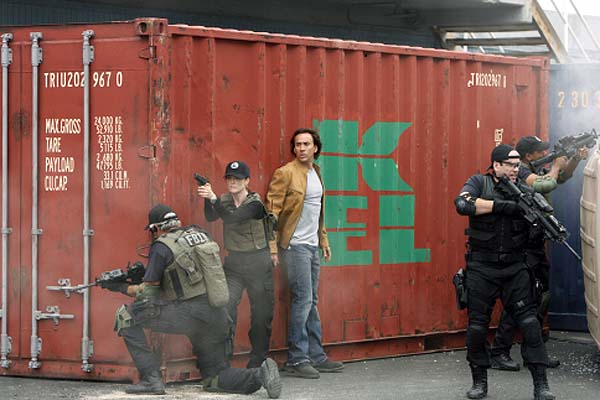 Nicolas Cage et Julianne Moore dans Next (2007)