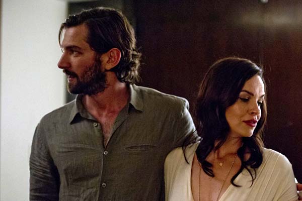 Tammy Blanchard et Michiel Huisman dans The Invitation (2015)