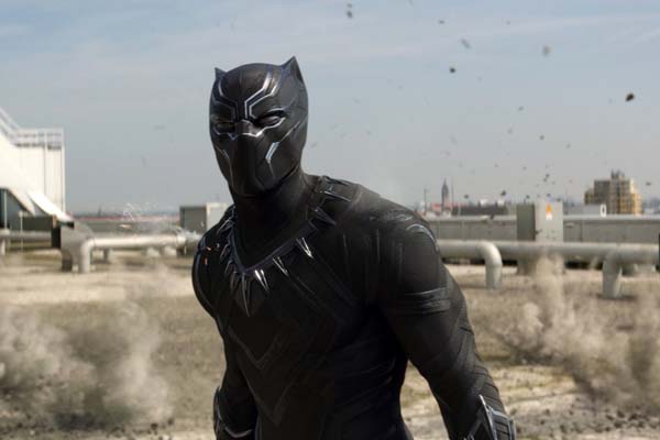 Chadwick Boseman dans Captain America: Civil War (2016)