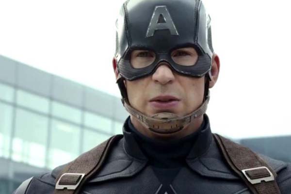 Chris Evans dans Captain America: Civil War (2016)