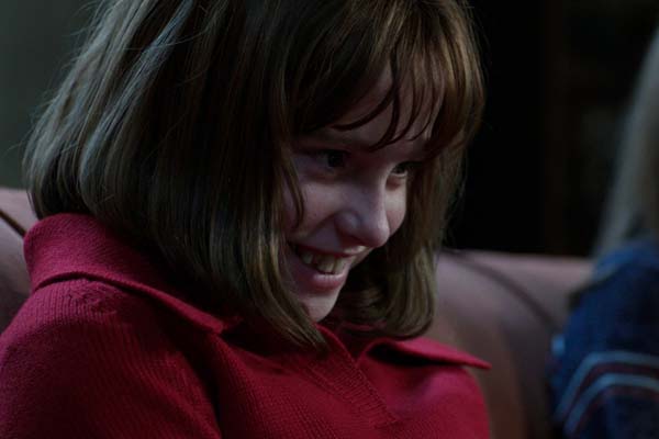 Madison Wolfe dans Conjuring 2: Le cas Enfield (2016)