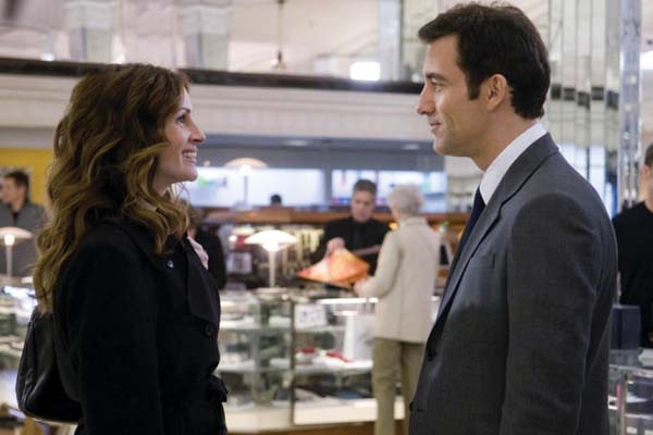 Julia Roberts et Clive Owen dans Duplicity (2009)
