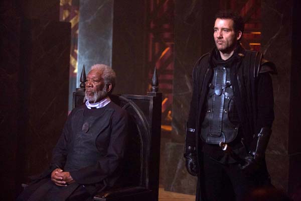 Morgan Freeman et Clive Owen dans Last Knights (2015)