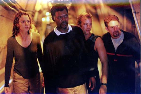 Samuel L. Jackson, Michael Rapaport, Saffron Burrows et Thomas Jane dans Peur Bleue (1999).