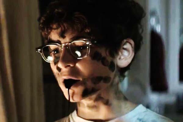 David Mazouz dans The Darkness (2016)