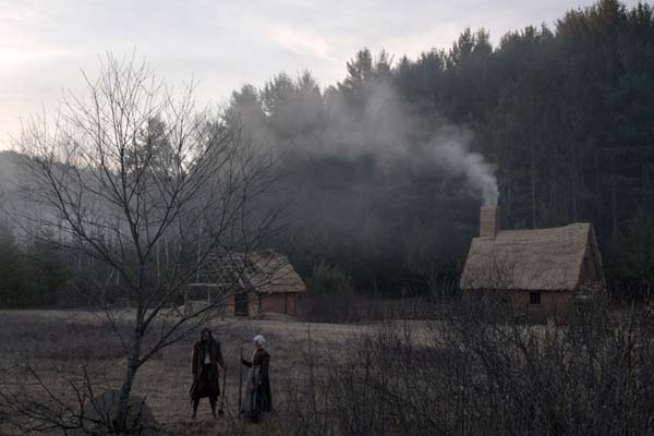 Kate Dickie et Ralph Ineson dans The Witch (2015)
