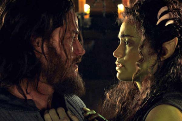 Travis Fimmel et Paula Patton dans Warcraft: Le commencement (2016)