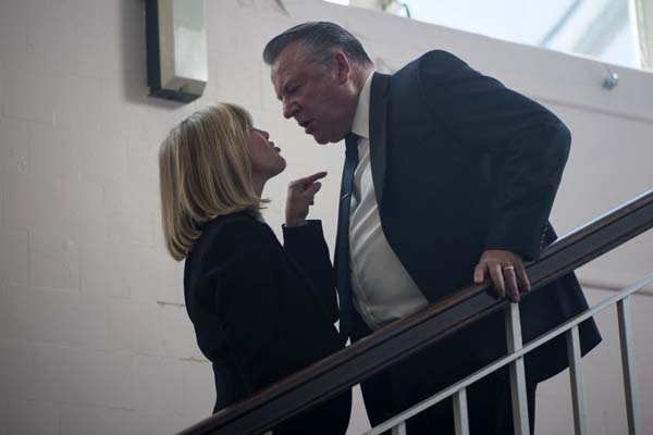 Ashley Jensen et Ray Winstone dans The Legend of Barney Thomson (2015)