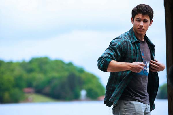 Nick Jonas dans "Careful What You Wish For" (2015)