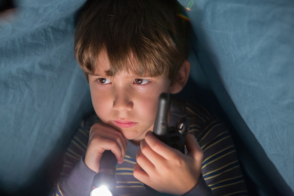 Kadan Rockett dans Dark Skies (2013)