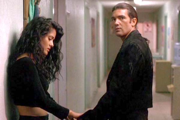 Antonio Banderas et Salma Hayek dans Desperado (1995)