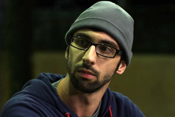 Brad Culver dans Extracted (2012)