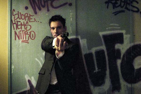 Jonathan Rhys Meyers dans From Paris with Love (2010)