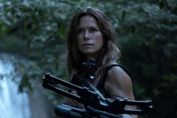 Rhona Mitra dans Hard Target 2 (2016)