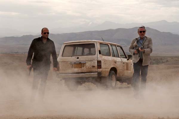 Robert De Niro et Jason Statham dans Killer Elite (2011)