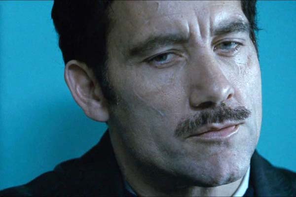 Clive Owen dans Killer Elite (2011)