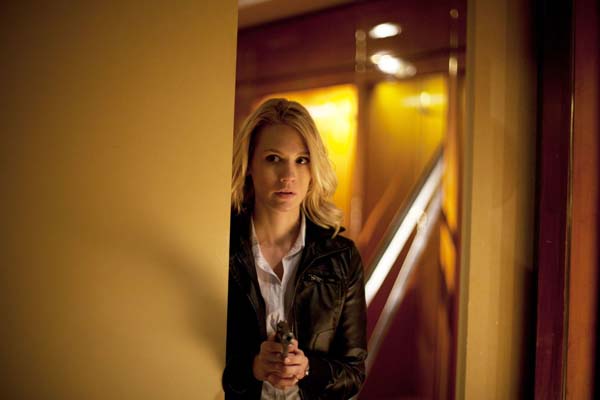 January Jones dans Le pacte (2011)