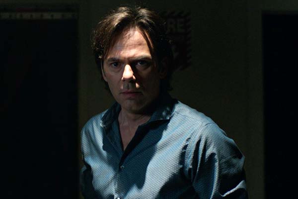 Billy Burke dans Dans le noir (2016)