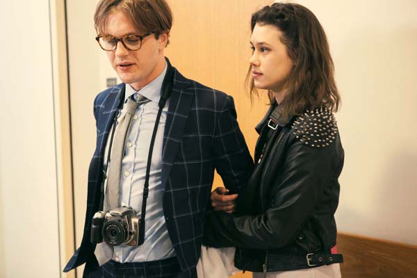 Michael Pitt et Astrid Bergès-Frisbey dans I Origins (2014)