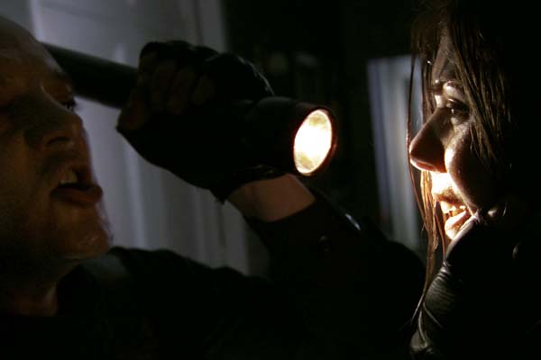 Manuela Velasco et Óscar Zafra dans [Rec]² (2009)