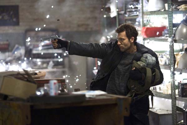 Clive Owen dans Shoot 'Em Up (2007)