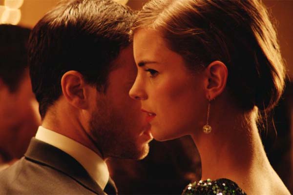 Rupert Evans et Hannah Hoekstra dans The Canal (2014)