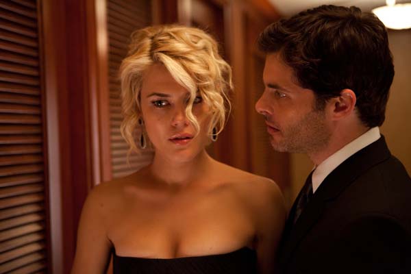 James Marsden et Rachael Taylor dans The Loft (2014)