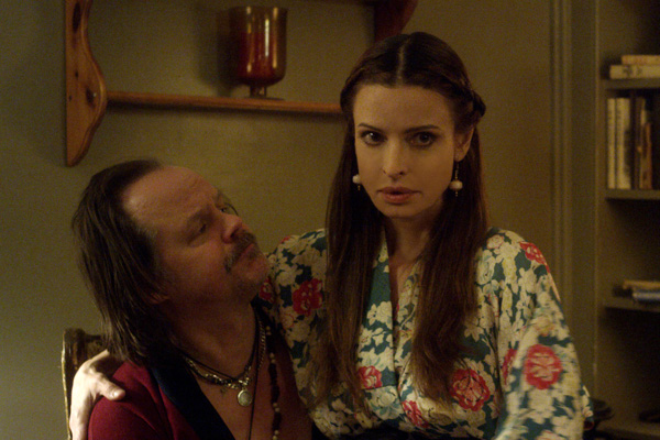 Larry Fessenden et Lisa Marie dans We Are Still Here (2015)