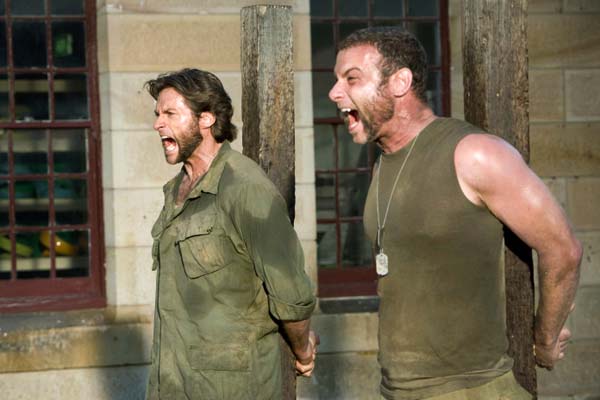 Liev Schreiber et Hugh Jackman dans X-Men Origins: Wolverine (2009)