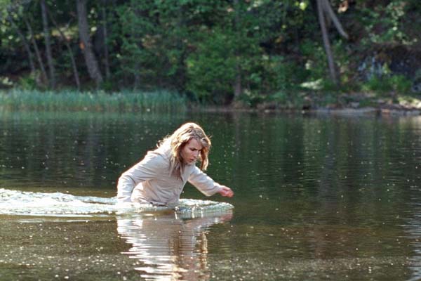 Noomi Rapace dans Babycall (2011)
