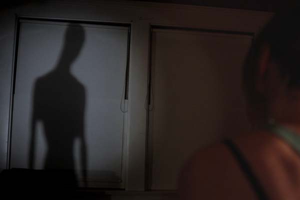 Camilla Luddington dans The Devil's Pact (2014)