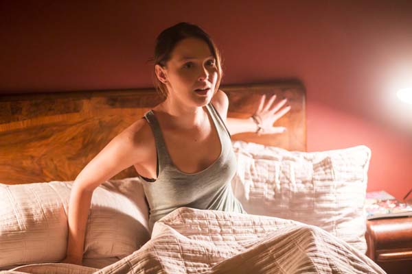 Camilla Luddington dans The Devil's Pact (2014)