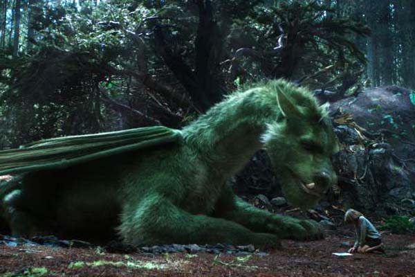 Oakes Fegley dans Peter et Elliott le dragon (2016)