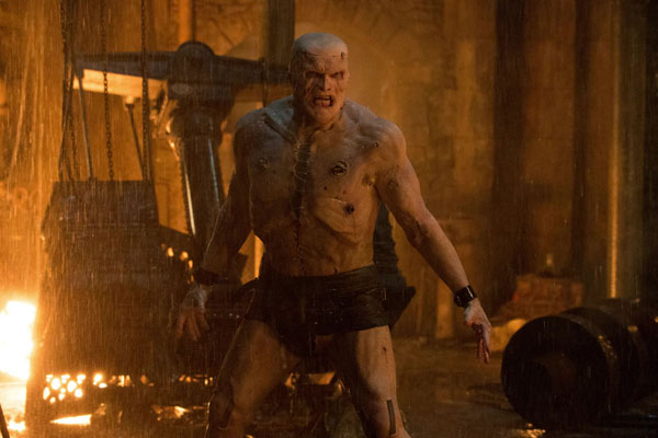 Spencer Wilding dans Docteur Frankenstein (2015)
