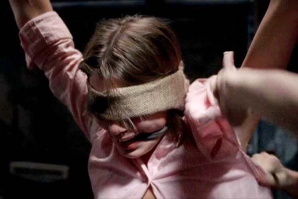 Meg Loughlin dans The Girl Next Door (2007)