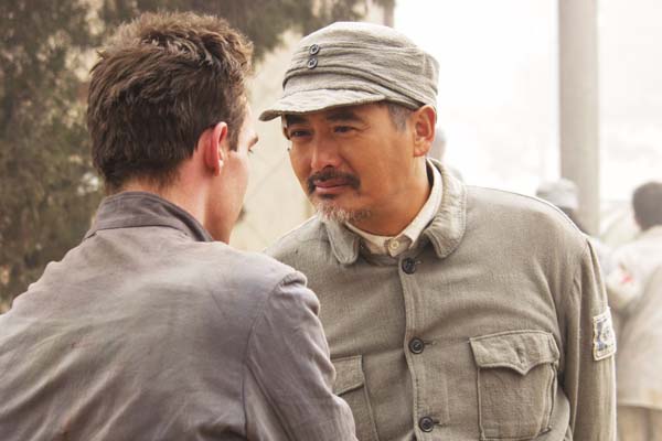 Yun-Fat Chow et Jonathan Rhys Meyers dans Les Orphelins de Huang Shi (2008)
