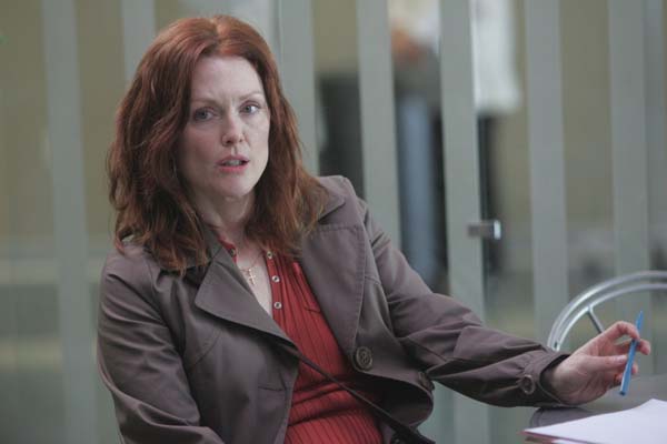 Julianne Moore dans Le Silence des Ombres (2010)
