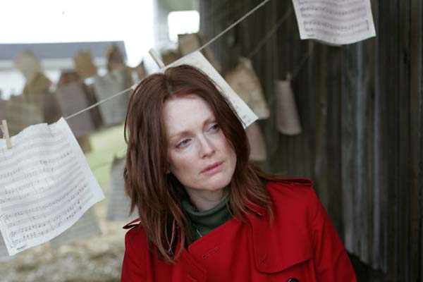 Julianne Moore dans Le Silence des Ombres (2010)