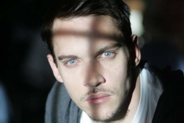 Jonathan Rhys Meyers dans Le Silence des Ombres (2010)