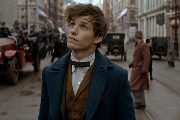 Eddie Redmayne dans Les animaux fantastiques (2016)