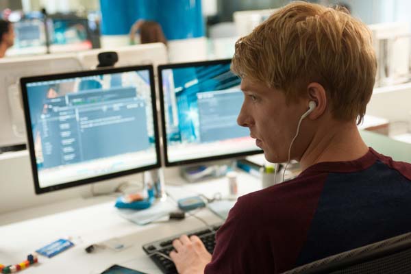 Domhnall Gleeson dans Ex Machina (2015)