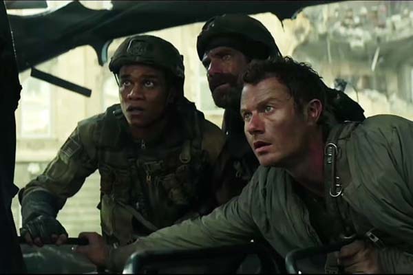 James Badge Dale dans Spectral (2016)