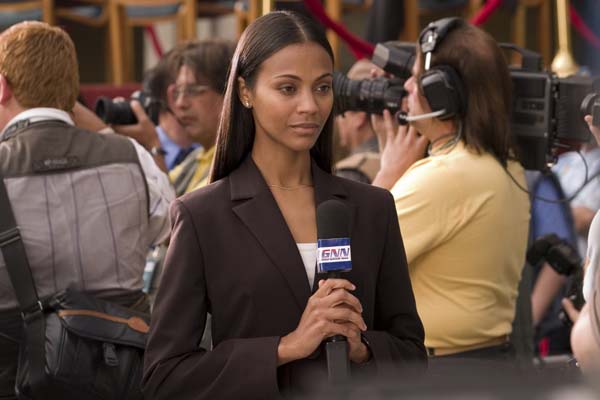 Zoe Saldana dans Angles d'attaque (2008)