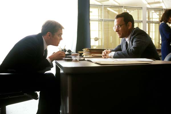 Leonardo DiCaprio et Tom Hanks dans Arrête-moi si tu peux (2002)