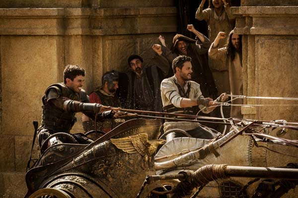 Toby Kebbell et Jack Huston dans Ben-Hur (2016)
