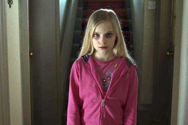 Eva Sayer dans The Children (2008)